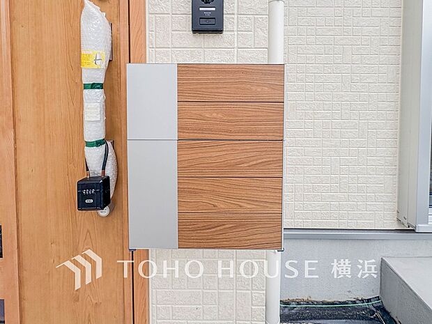 スタイリッシュな外観に見合う、オシャレなポスト。毎朝新聞を受け取るのも楽しみになりそう。