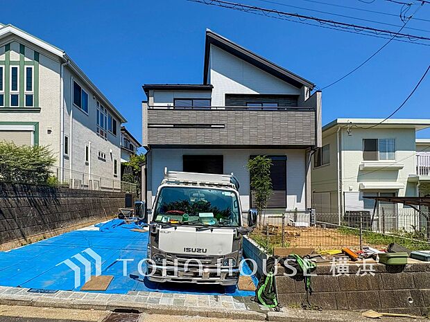 敷地内に駐車スペースがあると、日々の暮らしのをスムーズに運ぶ事が出来ます。