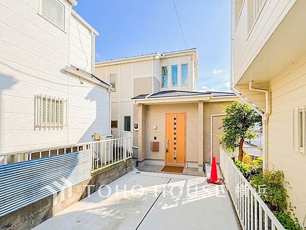 生活利便に優れた住環境に立地し、ゆとりある生活が送れます。