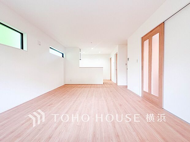 話に夢中になりすぎて、ついつい時を忘れてしまう。そんな束の間の幸せを感じさせてくれる場所。