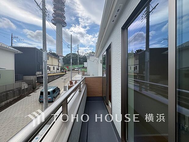お部屋にも爽やかな風と暖かく柔らかな日差しが差し込み、毎日の暮らしを豊かに彩ります。