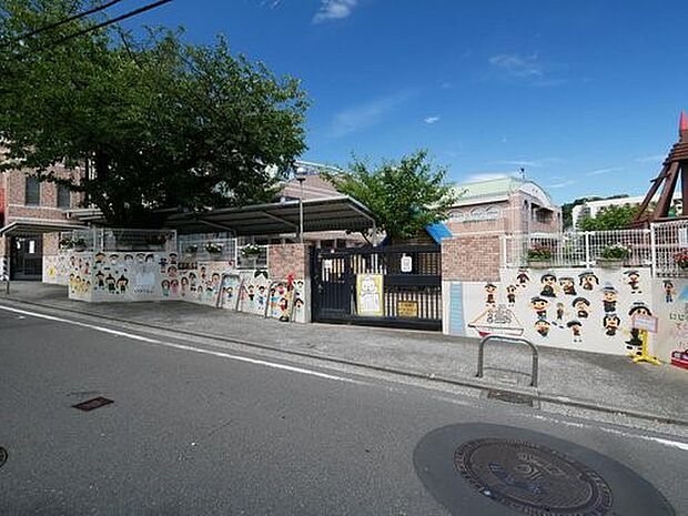 初音ケ丘幼稚園 1300m 60年の実績と、きめ細やかで内容の濃い教育、子ども主体の多彩な行事など、充実した保育内容の幼稚園。