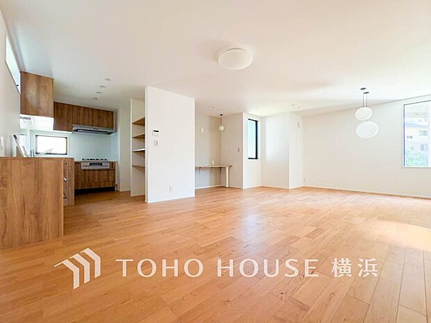 家族と過ごす時間を大切にしたい方にぴったりの明るくゆとりある住空間です。