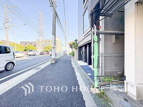 小学校まで徒歩5分でお子様の通学も安心です。