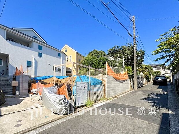 子育て環境、生活利便に優れた住環境に立地し、ゆとりある生活が送れます。(2026年8月撮影)