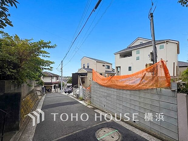 家の良し悪しだけでなく周辺環境も重要なポイント。（2026年8月撮影）