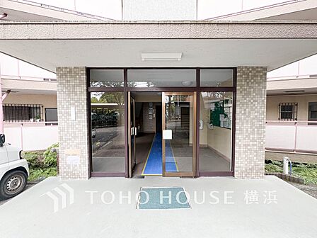 帰宅されるご家族や訪れる方を優しく迎え、安らぎに満ちた生活空間を予感させてくれます。