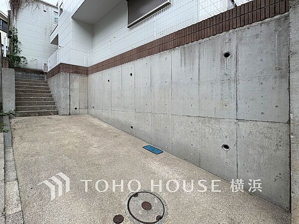 敷地内に駐車スペースがあると、日々の暮らしのをスムーズに運ぶ事が出来ます。