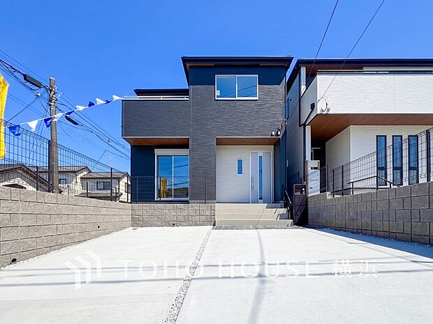 お住まいの顔となる玄関。住まう方のプライドを満たすクオリティを備えています。