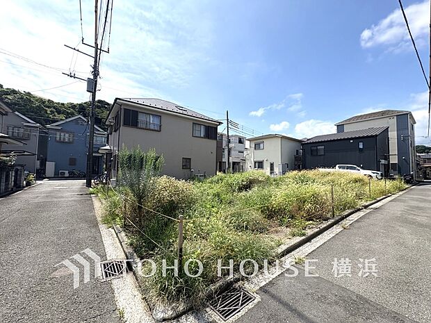 子育て環境、生活利便に優れた住環境に立地し、ゆとりある生活が送れます。(2026年9月撮影)