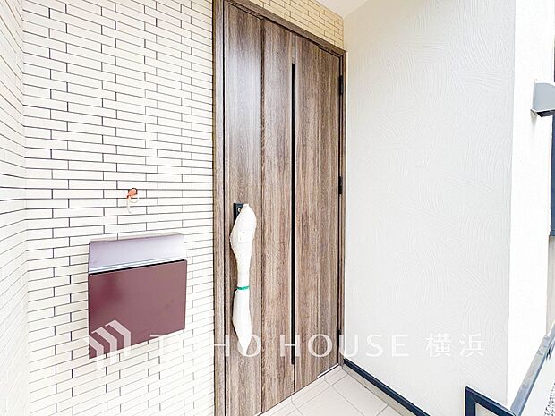 お住まいの顔となる玄関。住まう方のプライドを満たすクオリティを備えています。