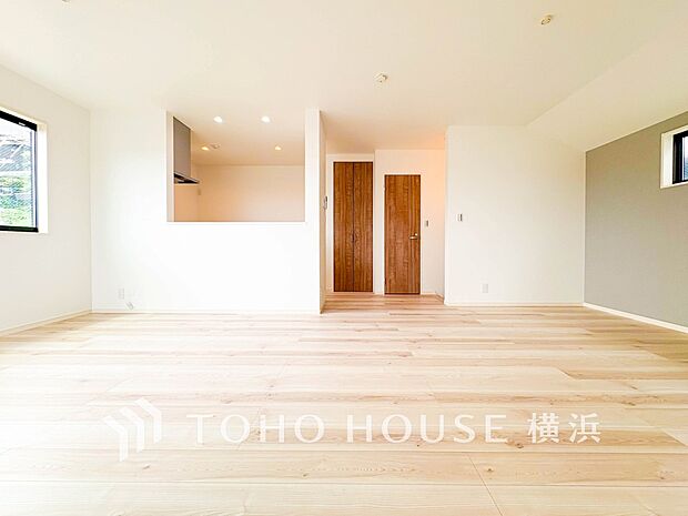 話に夢中になりすぎて、ついつい時を忘れてしまう。そんな束の間の幸せを感じさせてくれる場所。