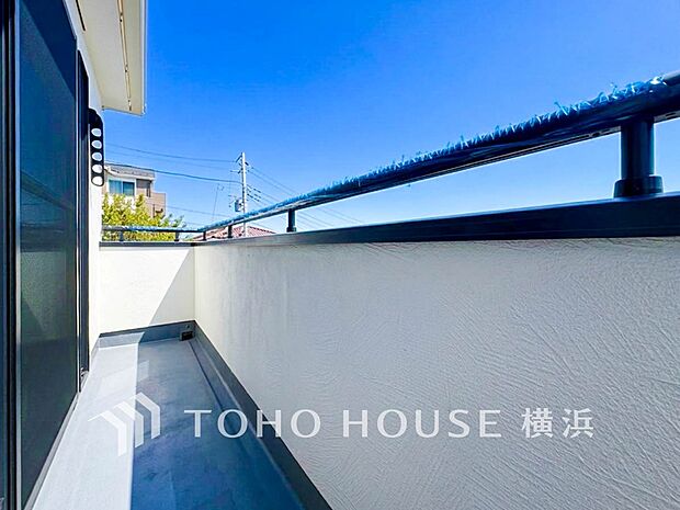 お部屋にも爽やかな風と暖かく柔らかな日差しが差し込み、毎日の暮らしを豊かに彩ります。