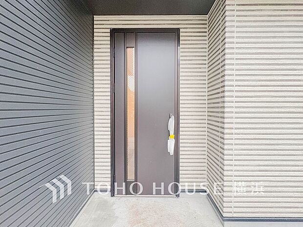 お住まいの顔となる玄関。住まう方のプライドを満たすクオリティを備えています。
