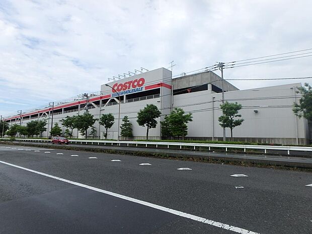 コストコホールセール 金沢シーサイド倉庫店 2300m コストコホールセールは、高品質な優良ブランド商品をできる限りの価格にて提供する会員制倉庫型店です。