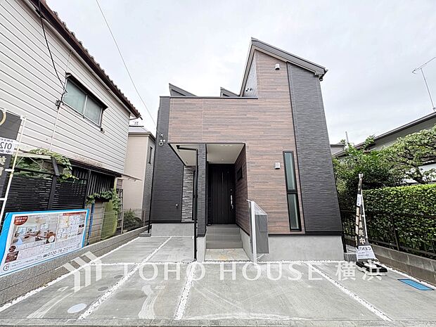 お住まいの顔となる玄関。住まう方のプライドを満たすクオリティを備えています。