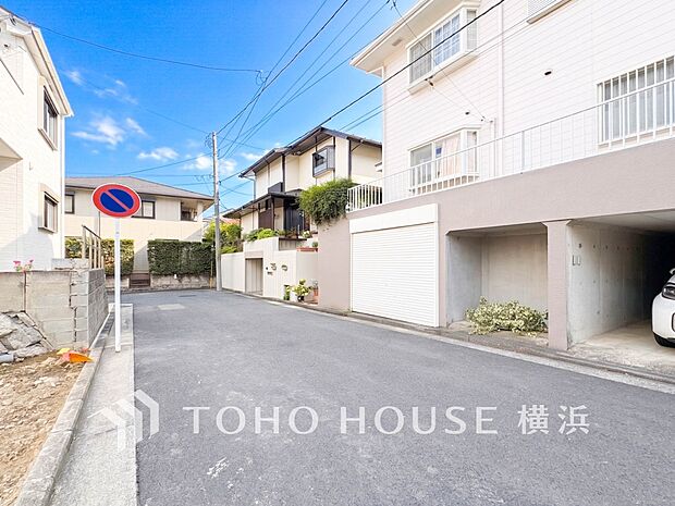 子育て環境、生活利便に優れた住環境に立地し、ゆとりある生活が送れます。（2026年9月撮影）