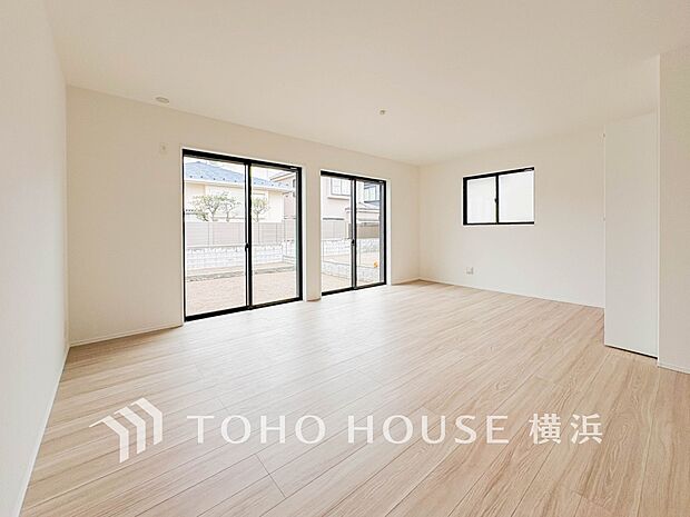 家族と過ごす時間を大切にしたい方にぴったりの明るくゆとりある住空間です。