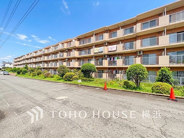 生活利便に優れた住環境に立地し、ゆとりある生活が送れます。
