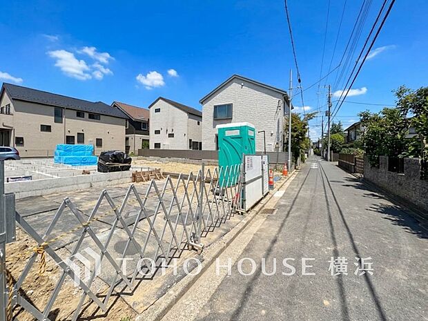 子育て環境、生活利便に優れた住環境に立地し、ゆとりある生活が送れます。(2026年9月撮影)