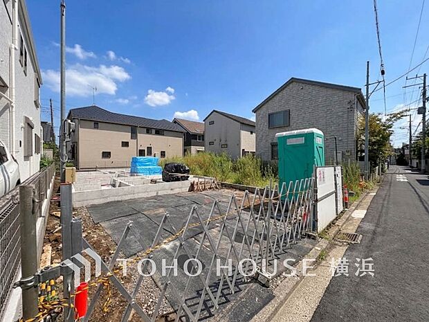 十分な広さのカースペースは、お車2台分の広さがあります。(2026年9月撮影)