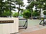 周辺：横浜市立本郷中学校　1200m　徒歩15分。部活などで帰りが遅くなっても安心の距離です。 