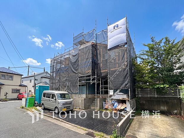 忙しく過ぎゆく日常を置き去るほど、ゆったりした時間が流れる住環境。(2026年9月撮影)