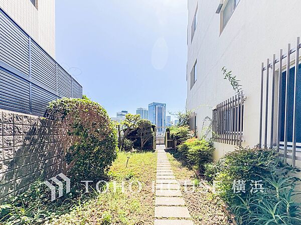 帰宅されるご家族や訪れる方を優しく迎え、安らぎに満ちた生活空間を予感させてくれます。
