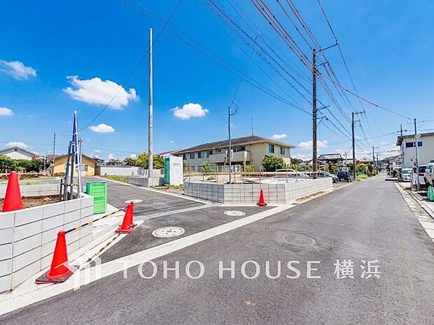 暖かな陽光と爽やかな風がハーモニーを奏でる上質な空間を愉しむ暮らし。（2026年9月撮影）