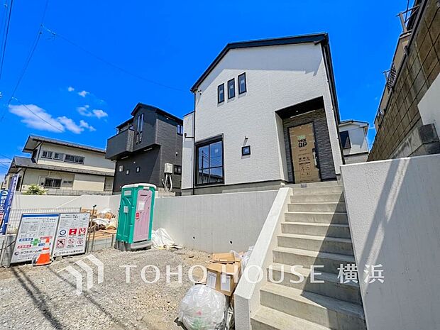 美しい街並みと穏やかな住環境でやすらぎの暮らしを叶えます。(2026年9月撮影)