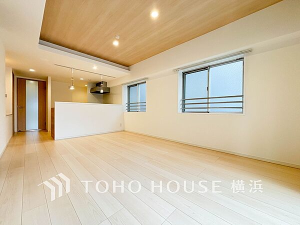 家族と過ごす時間を大切にしたい方にぴったりの明るくゆとりある住空間です。