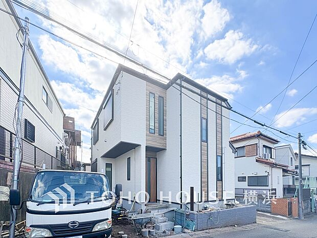 時間のゆとりと空間、爽やかな陽光がもたらす光と風を贅沢なまでに感じる暮らしが始まります。