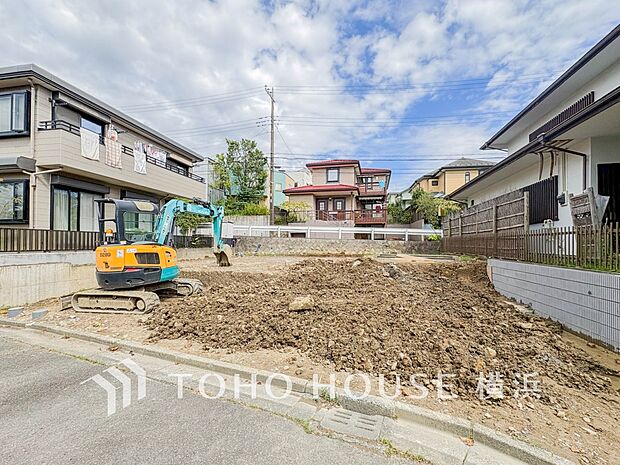 暖かな陽光と爽やかな風がハーモニーを奏でる上質な空間を愉しむ暮らし。(2026年9月撮影)