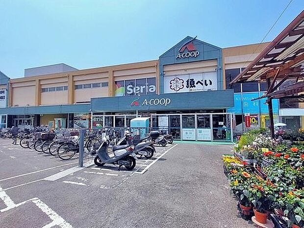 A・コープ中田店 750m 精肉・生鮮野菜は国産にこだわって品揃えするスーパー。