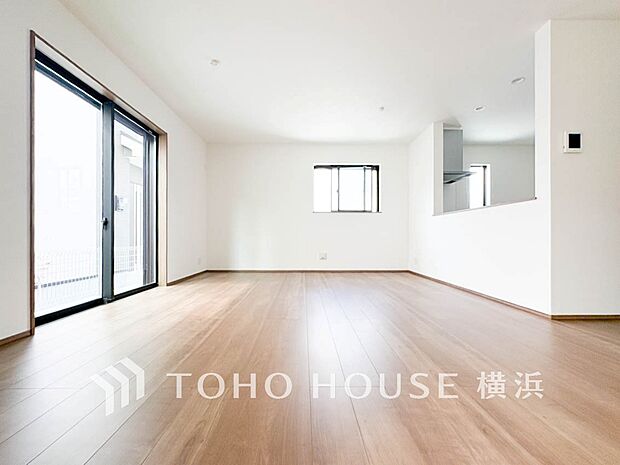 家族と過ごす時間を大切にしたい方にぴったりの明るくゆとりある住空間です。
