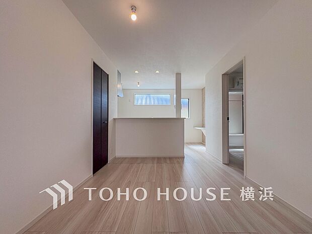 集いの場、憩いの場としての快適性を求めたやすらぎの空間です。