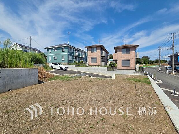 穏やかな住環境で子育てファミリーにもおすすめです。(2026年8月撮影)