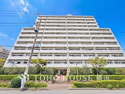 外観:爽やかな陽光がもたらす光と風を贅沢なまでに感じる暮らしが始まります。 外観:爽やかな陽光がもたらす光と風を贅沢なまでに感じる暮らしが始まります。