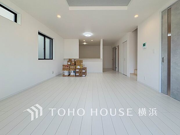 話に夢中になりすぎて、ついつい時を忘れてしまう。そんな束の間の幸せを感じさせてくれる場所。