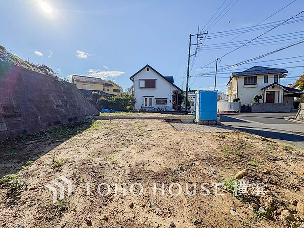 良質な環境に暮らす永住の邸がここに誕生します。(2026年10月撮影)