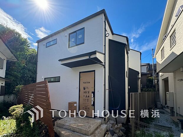 お住まいの顔となる玄関。住まう方のプライドを満たすクオリティを備えています。