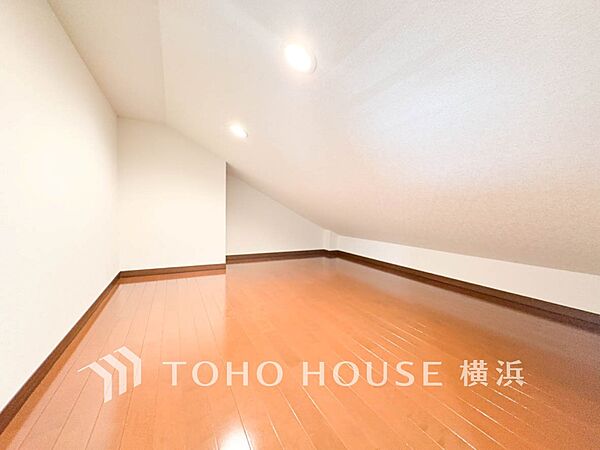 小屋裏収納付。空間を余すところなく有効利用した収納は生活空間をより上質なものに。