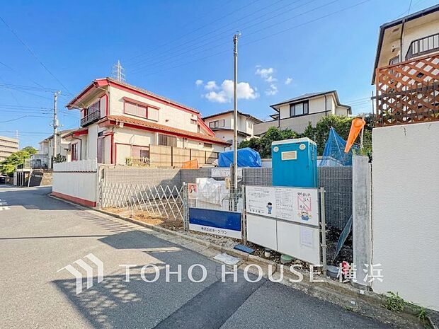 生活利便に優れた住環境に立地し、ゆとりある生活が送れます。(2026年10月撮影)