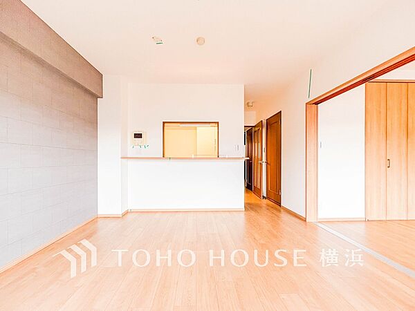 家族と過ごす時間を大切にしたい方にぴったりの明るくゆとりある住空間です。