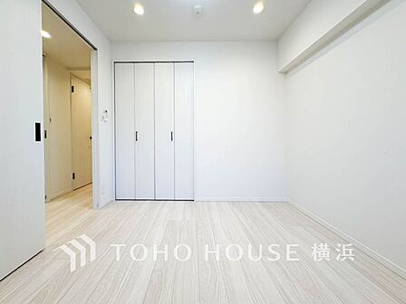 感性を育むプライベートルームはシンプルでスマートな空間。
