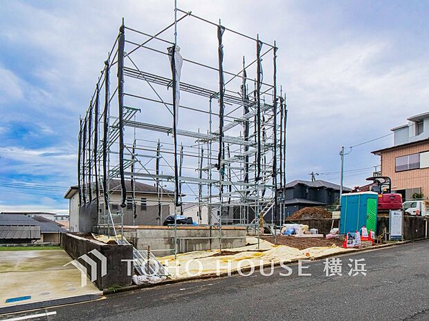 良質な環境に暮らす永住の邸がここに誕生します。(2026年10月撮影)