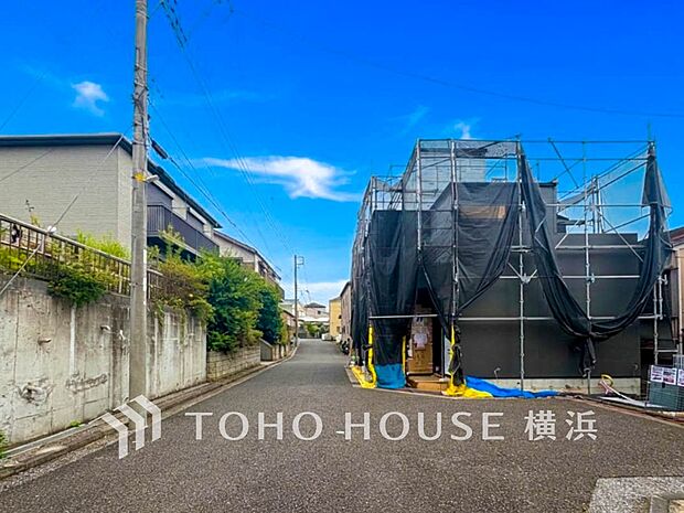 生活利便に優れた住環境に立地し、ゆとりある生活が送れます。(2026年10月撮影)