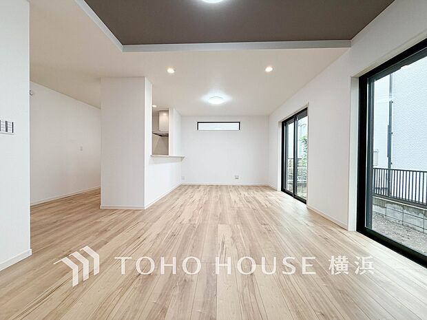 家族と過ごす時間を大切にしたい方にぴったりの明るくゆとりある住空間です。