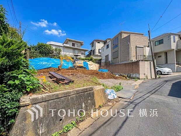子育て環境、生活利便に優れた住環境に立地し、ゆとりある生活が送れます。(2026年10月撮影)