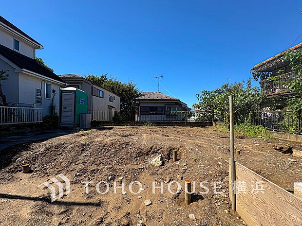 良質な環境に暮らす永住の邸がここに誕生します。(2026年10月撮影)